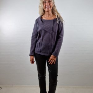 Grå lilla uld bluse med asymetrisk krave