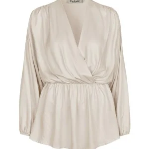 Mara bluse i cremefarvet viscose 01-006